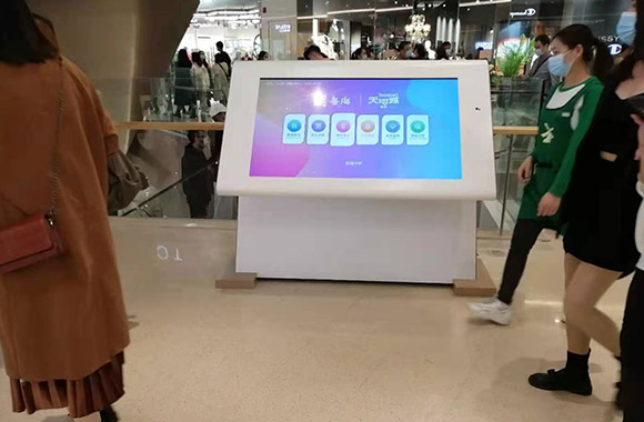 商場(chǎng)廣告觸摸一體機(jī)信息發(fā)布軟件的優(yōu)勢(shì)
